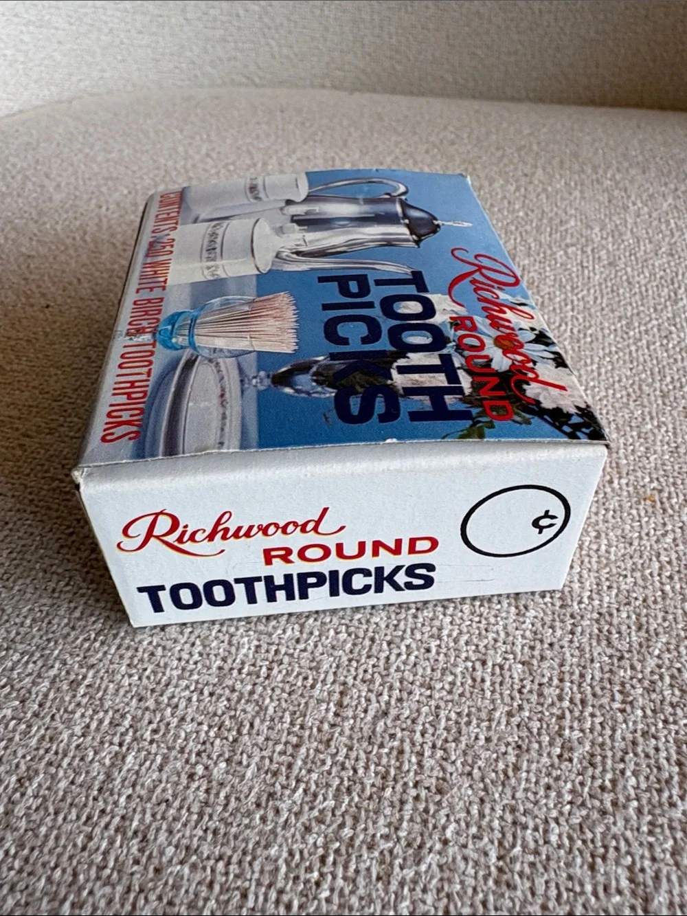 VTG Round White Birch Toothpicks - 250 Count